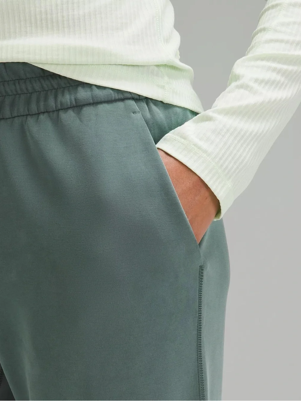 NWOT Lululemon Softstreme High-Rise Pant in Dark Forest Size 8